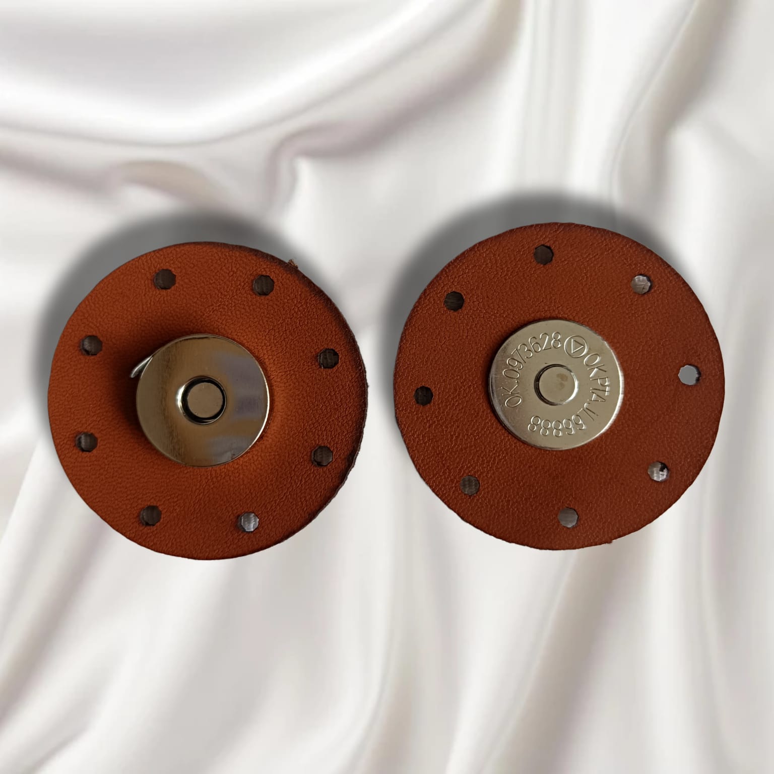 BROCHE IMÁN CIRCULAR